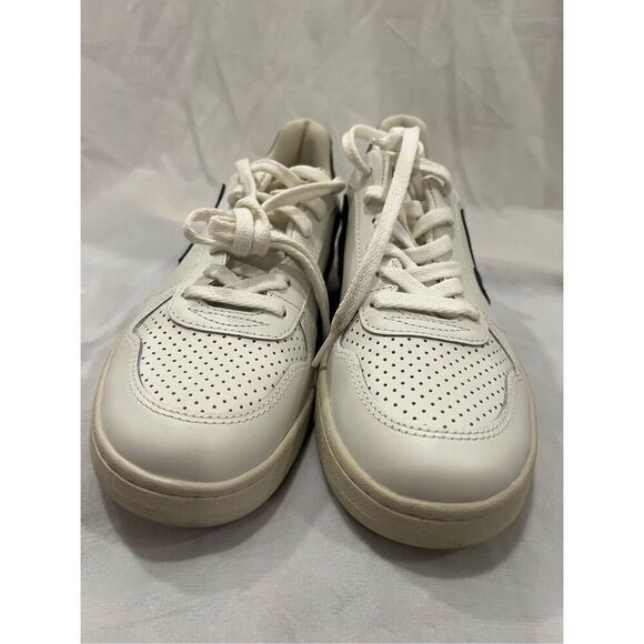 Veja Women's White Black V-10 CWL Lace Up Leather Sneaker Shoes Size 9 NWOT - Picture 7 of 11